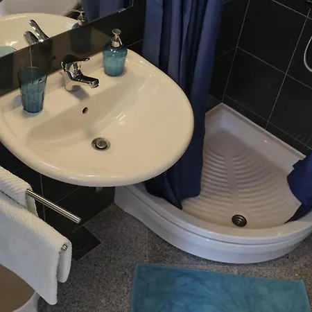 A1 1 Zimmer, 2 Personen شقة *