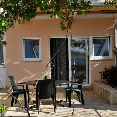 Apartment A1 1 Zimmer, 2 Personen Razanj